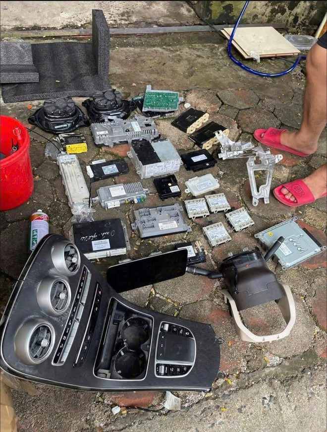 Choáng với hóa đơn 9 chữ số sửa chữa ô tô ngập nước, bằng 90% giá xe mới: Bảo hiểm có bồi thường?- Ảnh 5. Choáng với hóa đơn 9 chữ số sửa chữa ô tô ngập nước, bằng 90% giá xe mới: Bảo hiểm có bồi thường?- Ảnh 5.