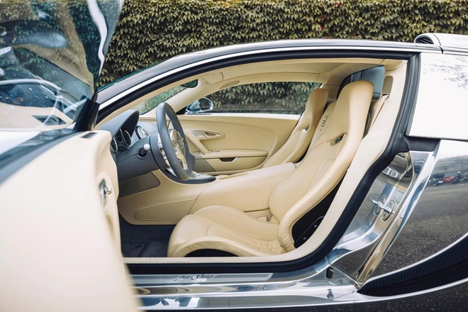 Đỉnh cao như Bugatti Veyron: Xe cũ không màu sơn, đã 18 năm tuổi vẫn có thể bán lại với giá quy đổi 60 tỷ đồng- Ảnh 12. Đỉnh cao như Bugatti Veyron: Xe cũ không màu sơn, đã 18 năm tuổi vẫn có thể bán lại với giá quy đổi 60 tỷ đồng- Ảnh 12.