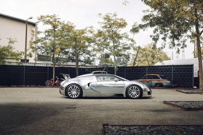 Đỉnh cao như Bugatti Veyron: Xe cũ không màu sơn, đã 18 năm tuổi vẫn có thể bán lại với giá quy đổi 60 tỷ đồng- Ảnh 5. Đỉnh cao như Bugatti Veyron: Xe cũ không màu sơn, đã 18 năm tuổi vẫn có thể bán lại với giá quy đổi 60 tỷ đồng- Ảnh 5.