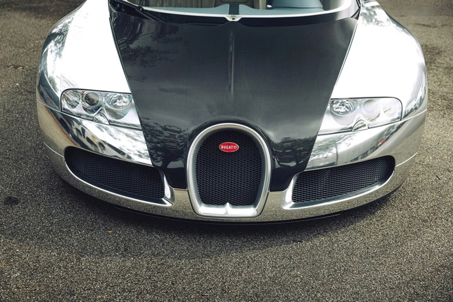 Đỉnh cao như Bugatti Veyron: Xe cũ không màu sơn, đã 18 năm tuổi vẫn có thể bán lại với giá quy đổi 60 tỷ đồng- Ảnh 8. Đỉnh cao như Bugatti Veyron: Xe cũ không màu sơn, đã 18 năm tuổi vẫn có thể bán lại với giá quy đổi 60 tỷ đồng- Ảnh 8.