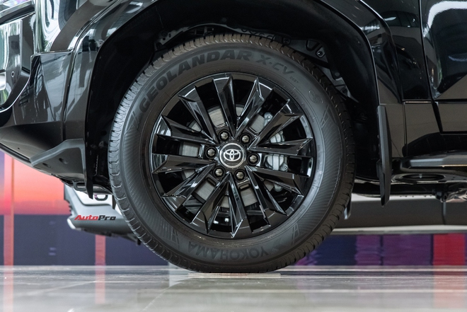 Qua thời ‘kèm lạc’ tới nửa tỷ, Toyota Prado nay giảm giá tại đại lý: Thực tế còn 3,43 tỷ đồng, lý do đến từ một điều dễ hiểu- Ảnh 13. Qua thời ‘kèm lạc’ tới nửa tỷ, Toyota Prado nay giảm giá tại đại lý: Thực tế còn 3,43 tỷ đồng, lý do đến từ một điều dễ hiểu- Ảnh 13.