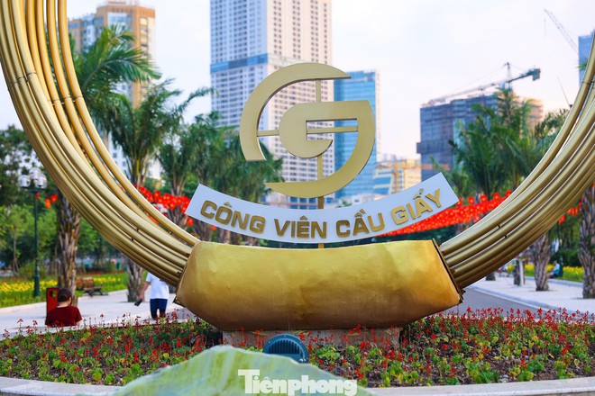 Người dân háo hức trải nghiệm không gian xanh mới tại Hà Nội- Ảnh 6.