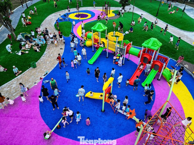 Người dân háo hức trải nghiệm không gian xanh mới tại Hà Nội- Ảnh 15.