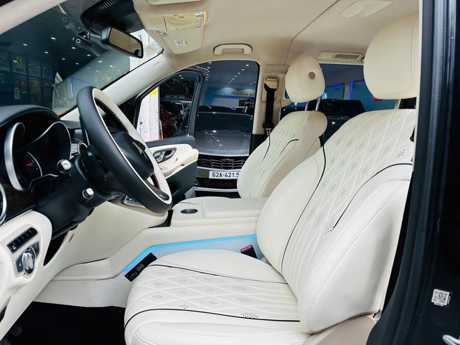 Giá chưa đến 1 tỷ đồng, chiếc Mercedes-Benz này rộng rãi như Carnival, có treo thích ứng nhưng chạy 'không tốn một giọt xăng'- Ảnh 9.