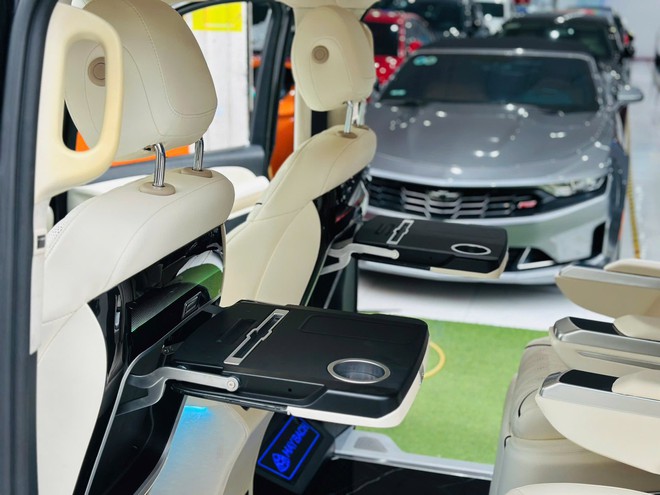 Giá chưa đến 1 tỷ đồng, chiếc Mercedes-Benz này rộng rãi như Carnival, có treo thích ứng nhưng chạy 'không tốn một giọt xăng'- Ảnh 8.