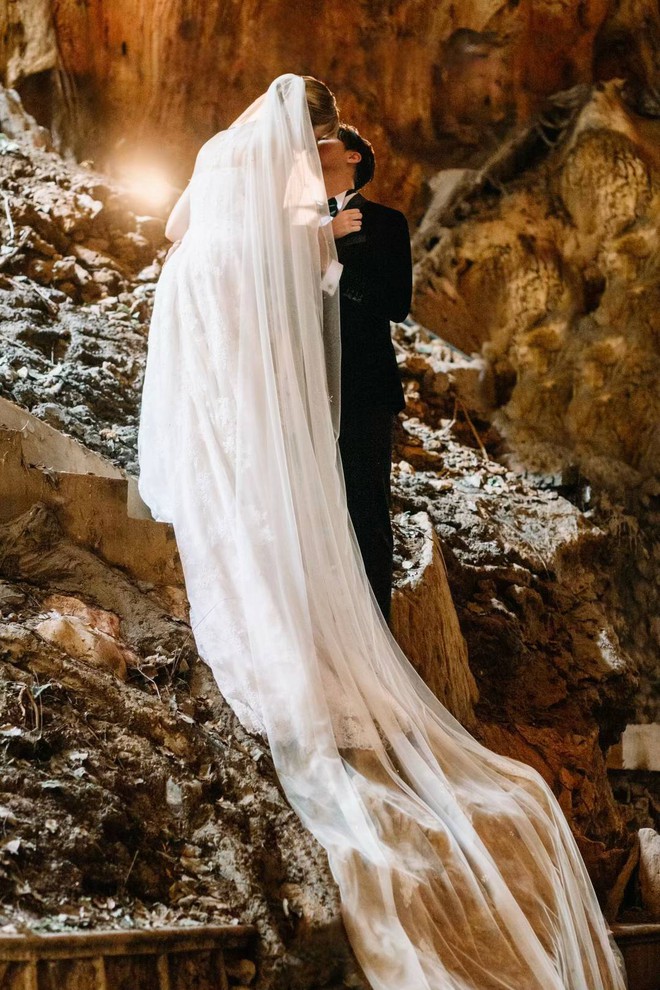 Phát hiện hang động cảnh huyền bí, nổi lên qua 1 bộ ảnh, du khách nhận xét: Ngỡ như trong phim- Ảnh 5.