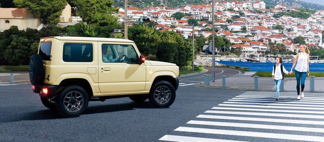 Suzuki Jimny hết thời bị ch&ecirc; 'đắt m&agrave; chẳng c&oacute; g&igrave;': M&agrave;n mượn Swift, bổ sung ADAS- Ảnh 13.