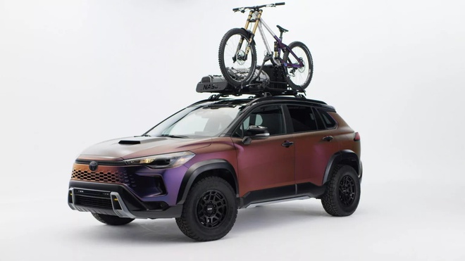 Toyota Corolla Cross bất ngờ thêm bản offroad: Gầm cao, lốp khủng, cốp thiết kế cực lạ, nhưng có chi tiết làm cho đẹp chứ không mấy tác dụng- Ảnh 3. Toyota Corolla Cross bất ngờ thêm bản offroad: Gầm cao, lốp khủng, cốp thiết kế cực lạ, nhưng có chi tiết làm cho đẹp chứ không mấy tác dụng- Ảnh 3.