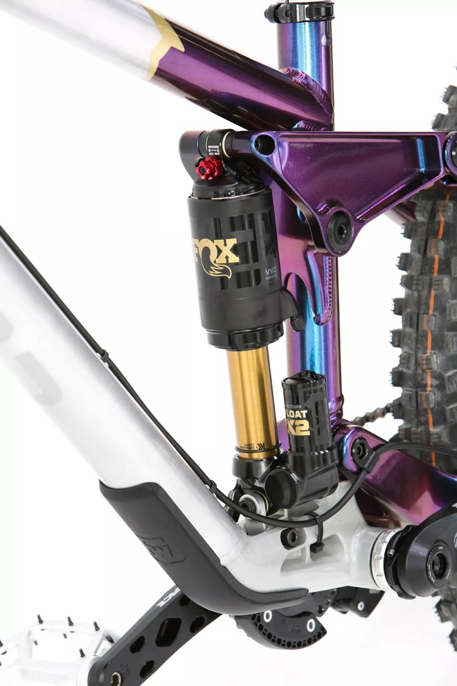 Toyota Corolla Cross bất ngờ thêm bản offroad: Gầm cao, lốp khủng, cốp thiết kế cực lạ, nhưng có chi tiết làm cho đẹp chứ không mấy tác dụng- Ảnh 8. Toyota Corolla Cross bất ngờ thêm bản offroad: Gầm cao, lốp khủng, cốp thiết kế cực lạ, nhưng có chi tiết làm cho đẹp chứ không mấy tác dụng- Ảnh 8.