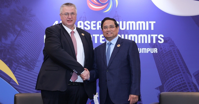 Thủ tướng Chính phủ Phạm Minh Chính gặp Phó Thủ tướng Nga Alexey Overchuk. Ảnh: VGP Thủ tướng Chính phủ Phạm Minh Chính gặp Phó Thủ tướng Nga Alexey Overchuk. Ảnh: VGP