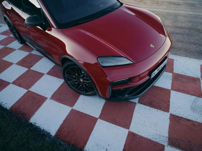 Porsche Macan th&ecirc;m bản GTS thể thao: Gi&aacute; quy đổi hơn 2,7 tỷ đồng, động cơ điện mạnh 563 m&atilde; lực, chạy H&agrave; Nội - Đ&agrave; Nẵng kh&ocirc;ng cần sạc- Ảnh 5.