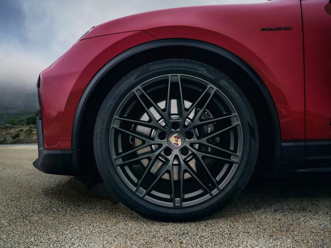 Porsche Macan th&ecirc;m bản GTS thể thao: Gi&aacute; quy đổi hơn 2,7 tỷ đồng, động cơ điện mạnh 563 m&atilde; lực, chạy H&agrave; Nội - Đ&agrave; Nẵng kh&ocirc;ng cần sạc- Ảnh 6.