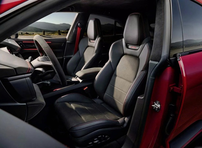 Porsche Macan th&ecirc;m bản GTS thể thao: Gi&aacute; quy đổi hơn 2,7 tỷ đồng, động cơ điện mạnh 563 m&atilde; lực, chạy H&agrave; Nội - Đ&agrave; Nẵng kh&ocirc;ng cần sạc- Ảnh 9.