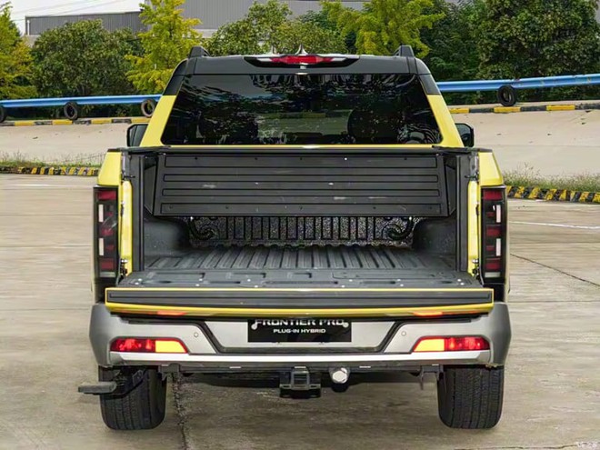 Bán tải Nissan cùng phân khúc Navara bán cuối tháng này: Mạnh hơn 400hp gấp đôi Ranger Raptor, chạy Hà Nội - Hải Phòng không tốn giọt xăng nào- Ảnh 9. Bán tải Nissan cùng phân khúc Navara bán cuối tháng này: Mạnh hơn 400hp gấp đôi Ranger Raptor, chạy Hà Nội - Hải Phòng không tốn giọt xăng nào- Ảnh 9.