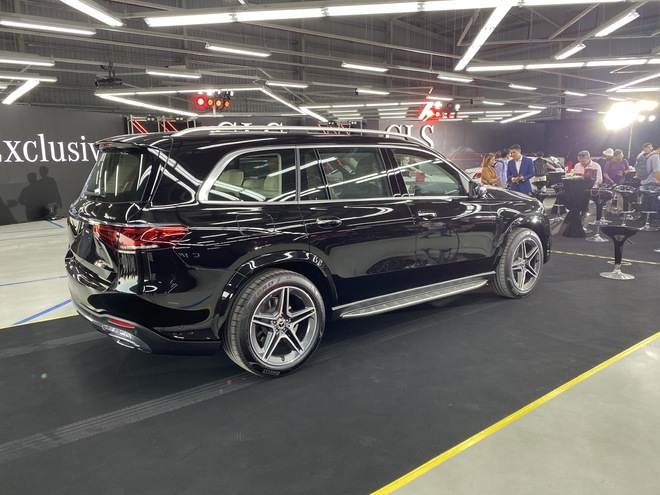 Xe sang tiền tỉ giảm giá mạnh chưa từng có- Ảnh 2. Xe sang tiền tỉ giảm giá mạnh chưa từng có- Ảnh 2.