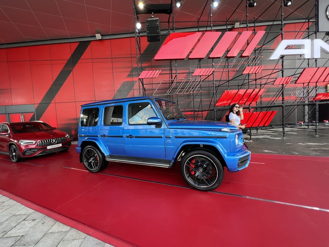 Xe sang tiền tỉ giảm giá mạnh chưa từng có- Ảnh 1. Xe sang tiền tỉ giảm giá mạnh chưa từng có- Ảnh 1.