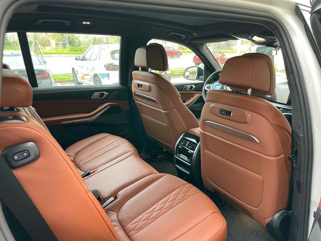 BMW X7 giảm đến 750 triệu đồng: Gi&aacute; thực tế ngang GLS 450 mới ra mắt nhưng vẫn thấp hơn LX 600 gần 4 tỷ đồng- Ảnh 7.