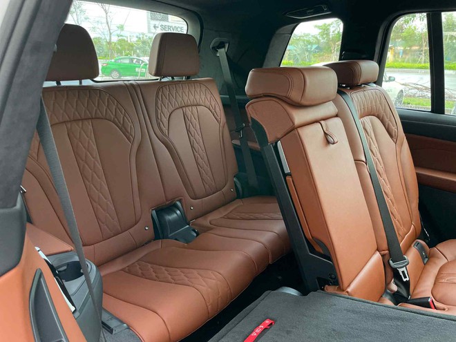 BMW X7 giảm đến 750 triệu đồng: Gi&aacute; thực tế ngang GLS 450 mới ra mắt nhưng vẫn thấp hơn LX 600 gần 4 tỷ đồng- Ảnh 8.