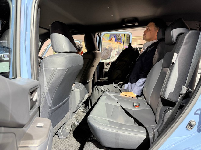 Cận cảnh Toyota Land Cruiser FJ tại Nhật Bản: Nhiều người chê 'ruột Fortuner' nhưng thực tế chứng minh điều ngược lại- Ảnh 12.