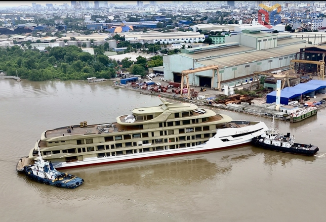 Du thuyền 6 sao mới nhất vừa hạ thủy ở Hạ Long: Được làm bởi người Việt, hoạt động theo mô hình “độc lạ”- Ảnh 1. Du thuyền 6 sao mới nhất vừa hạ thủy ở Hạ Long: Được làm bởi người Việt, hoạt động theo mô hình “độc lạ”- Ảnh 1.