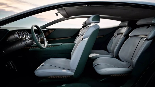 Mẫu xe mới ra mắt này dễ là ‘bản nháp’ của Mazda6: Máy hybrid hơn 500hp, chạy 160km không cần xăng- Ảnh 15. Mẫu xe mới ra mắt này dễ là ‘bản nháp’ của Mazda6: Máy hybrid hơn 500hp, chạy 160km không cần xăng- Ảnh 15.