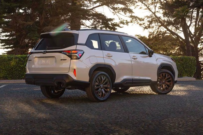 Subaru Forester giảm giá mạnh tại đại lý, dọn kho chờ đời mới sắp ra mắt: Bản đắt nhất còn 919 triệu đồng, ‘dễ thở’ hơn trước CX-5, Territory- Ảnh 9. Subaru Forester giảm giá mạnh tại đại lý, dọn kho chờ đời mới sắp ra mắt: Bản đắt nhất còn 919 triệu đồng, ‘dễ thở’ hơn trước CX-5, Territory- Ảnh 9.