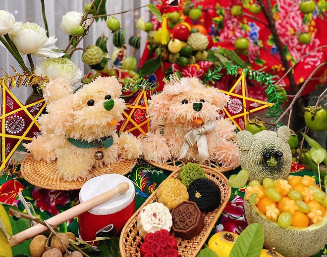 Khách Tây đến Việt Nam dịp lễ hội, trầm trồ nhận xét: "Ở Mỹ chúng tôi không có cái nào như thế này"- Ảnh 7.