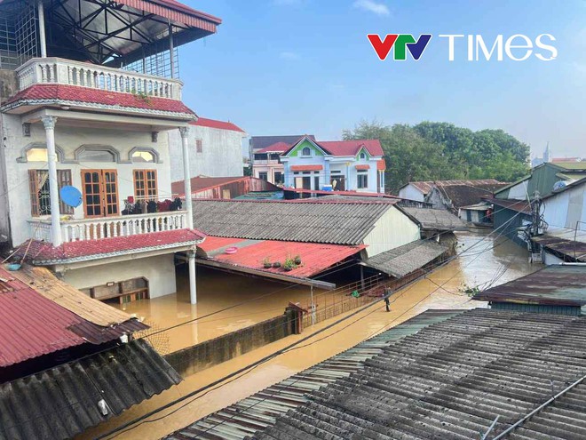 Lũ tràn lên ngập cao tốc Hà Nội - Thái Nguyên; Hà Nội thông báo khẩn cấp di dời dân trong đêm- Ảnh 9. Lũ tràn lên ngập cao tốc Hà Nội - Thái Nguyên; Hà Nội thông báo khẩn cấp di dời dân trong đêm- Ảnh 9.