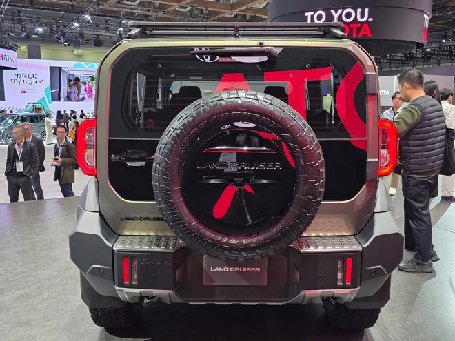 Toyota Việt Nam hé lộ thời điểm mở bán Land Cruiser FJ- Ảnh 3.