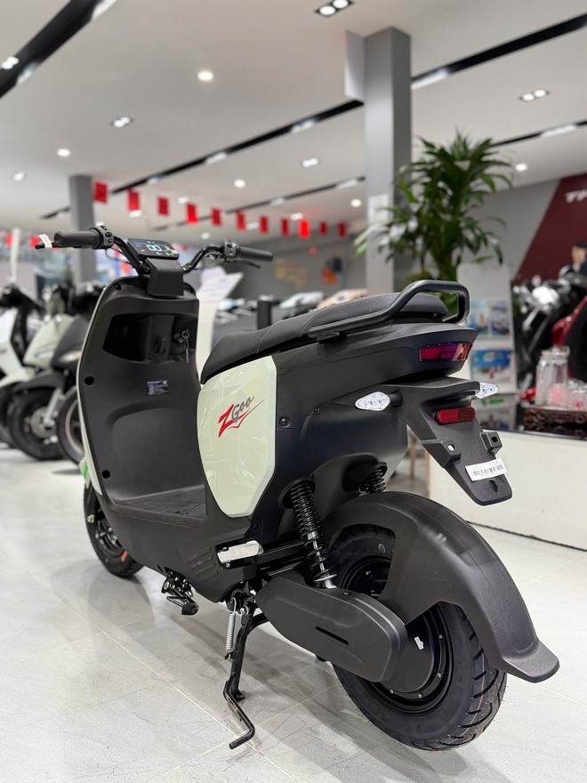 Cặp xe VinFast mới tinh giá dưới 20 triệu vừa ra mắt, 10 ngày sau đã về đại lý: Giá thực tế rẻ hơn nữa- Ảnh 4.