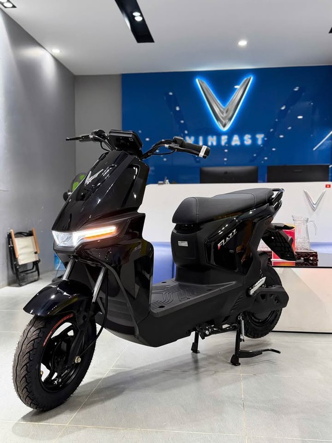 Cặp xe VinFast mới tinh giá dưới 20 triệu vừa ra mắt, 10 ngày sau đã về đại lý: Giá thực tế rẻ hơn nữa- Ảnh 8.