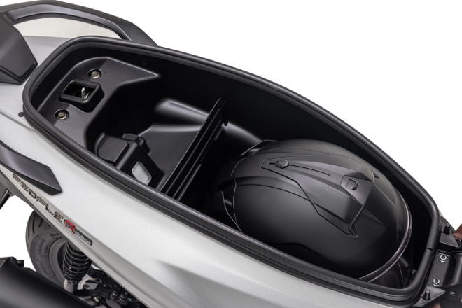 Hãng xây nhà máy ở Bình Dương ra mắt xe tay ga hybrid đầu tiên: phanh ABS, siêu tiết kiệm xăng, đe dọa thay thế Honda SH125- Ảnh 7. Hãng xây nhà máy ở Bình Dương ra mắt xe tay ga hybrid đầu tiên: phanh ABS, siêu tiết kiệm xăng, đe dọa thay thế Honda SH125- Ảnh 7.