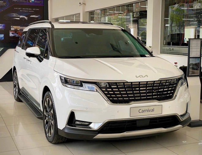 Kia Carnival giảm giá tới 100 triệu tại đại lý, giá thực tế chỉ ngang xe đã qua sử dụng- Ảnh 3. Kia Carnival giảm giá tới 100 triệu tại đại lý, giá thực tế chỉ ngang xe đã qua sử dụng- Ảnh 3.