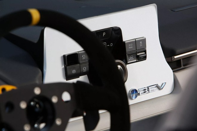 Toyota hé lộ biến thể xe điện hiệu suất cao- Ảnh 6. Toyota hé lộ biến thể xe điện hiệu suất cao- Ảnh 6.