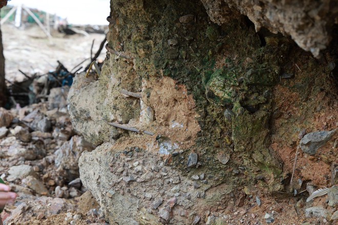 Hiện trường báo động vụ trụ cầu Sông Lô trơ lõi thép, công an vào cuộc điều tra khẩn - Ảnh 13.