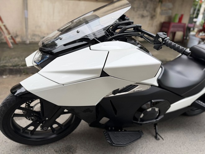 Xe tay ga 'phi thuyền' của Honda đang được rao bán ở Việt Nam, dùng chung một thứ với xe dẫn đoàn CSGT- Ảnh 6.