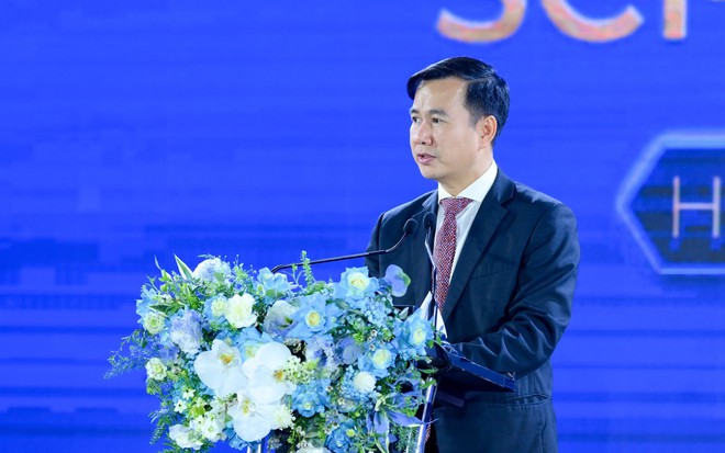 Thứ trưởng Bộ Khoa học và Công nghệ Bùi Thế Duy phát biểu tại tọa đàm.