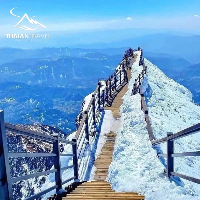 Khách Việt kể chuyện đi ngắm tuyết trên núi cao hơn 4000m ở Trung Quốc, nhận xét: "Không ngờ đến mức này!" - Ảnh 7.