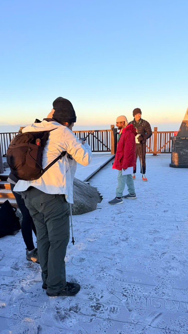 Ngoài Fansipan, đây là nơi lạnh không kém ở miền Bắc hôm nay: Cũng là núi, nhiều năm có băng giá, tuyết - Ảnh 5.