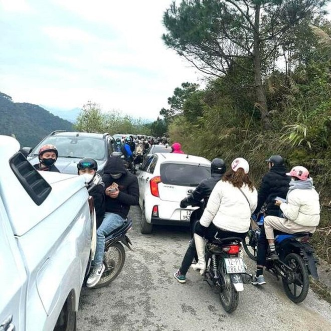 Ngoài Fansipan, đây là nơi lạnh không kém ở miền Bắc hôm nay: Cũng là núi, nhiều năm có băng giá, tuyết - Ảnh 16.