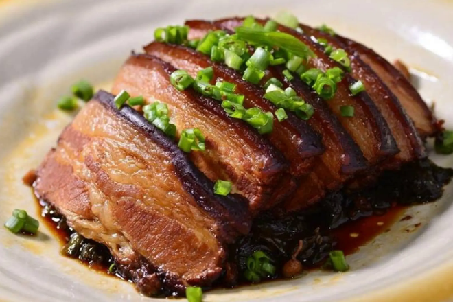 Món bánh cái tên "độc lạ" của Lạng Sơn, du khách nhận xét: Tưởng khó ăn nhưng ngon không tưởng! - Ảnh 6.