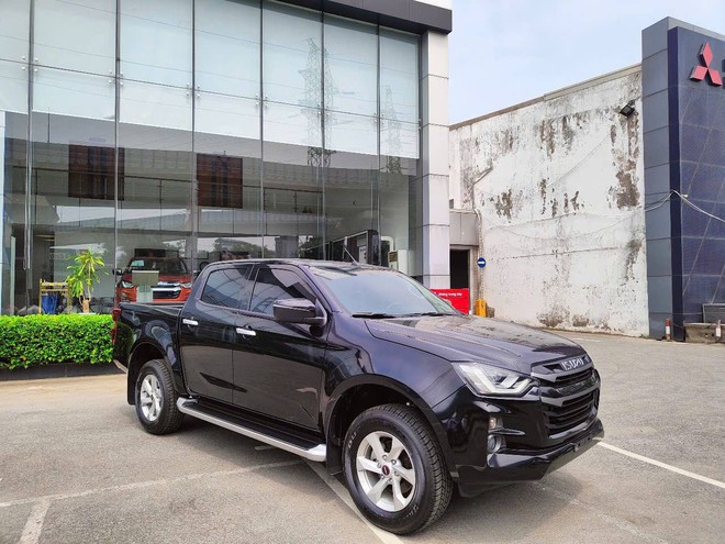 Isuzu D-Max giảm giá gần 90 triệu tại đại lý: Bản số sàn còn hơn 560 triệu, hợp dân ‘cày’ chở hàng, đi công trình - Ảnh 4.