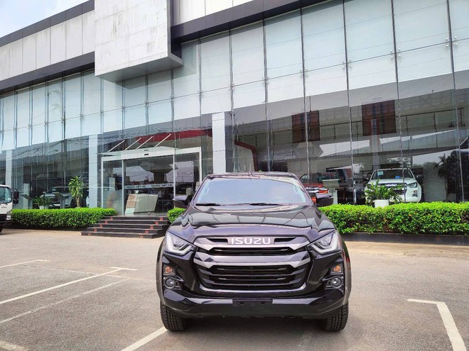 Isuzu D-Max giảm giá gần 90 triệu tại đại lý: Bản số sàn còn hơn 560 triệu, hợp dân ‘cày’ chở hàng, đi công trình - Ảnh 3.