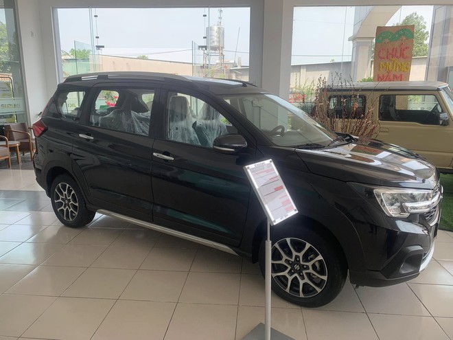 Suzuki XL7 xả nốt bản xăng tại đại l&yacute;: Gi&aacute; giảm c&ograve;n 505 triệu, thực tế rẻ hơn Xpander, Avanza Premio đ&atilde; t&iacute;nh khuyến m&atilde;i - Ảnh 4.