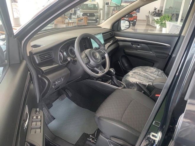 Suzuki XL7 xả nốt bản xăng tại đại l&yacute;: Gi&aacute; giảm c&ograve;n 505 triệu, thực tế rẻ hơn Xpander, Avanza Premio đ&atilde; t&iacute;nh khuyến m&atilde;i - Ảnh 5.