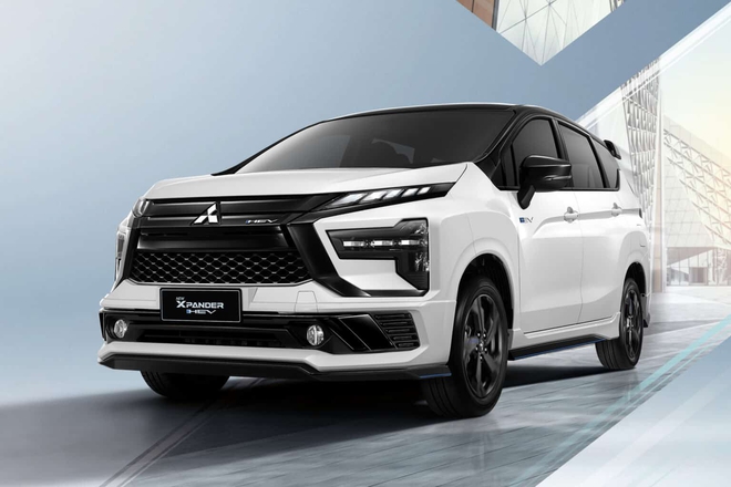 Ảnh thực tế Mitsubishi Xpander bản thể thao vừa ra mắt: Th&ecirc;m bodykit, c&aacute;nh gi&oacute;, đổi hẳn cụm đ&egrave;n trước/sau mới, dễ hot khi về Việt Nam - Ảnh 5.