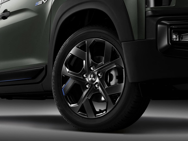 Ảnh thực tế Mitsubishi Xpander bản thể thao vừa ra mắt: Th&ecirc;m bodykit, c&aacute;nh gi&oacute;, đổi hẳn cụm đ&egrave;n trước/sau mới, dễ hot khi về Việt Nam - Ảnh 11.