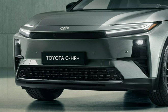 Toyota tung SUV điện mới: Lớn hơn Corolla Cross, m&agrave;n 14inch, chạy tới 600km/sạc, hướng tới 'người độc th&acirc;n đang hẹn h&ograve;' - Ảnh 11.