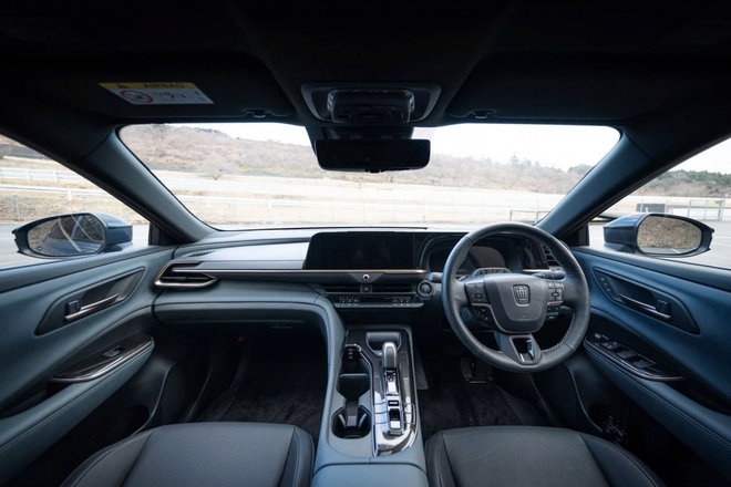 Khám phá Toyota Crown Estate 2025 vừa ra mắt - Ảnh 8.