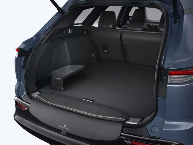 Khám phá Toyota Crown Estate 2025 vừa ra mắt - Ảnh 11.